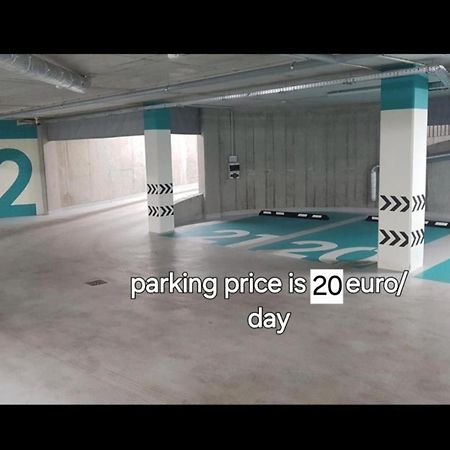 Happy Inn Vip, Self Check-In-24X7, A-C, Parking-In-The-Underground-Garage VNO Exterior photo